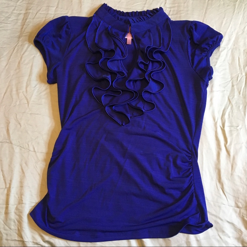 Stretchy blue ruffle shirt